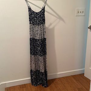 Lucky Brand to blue floral long maxi dress